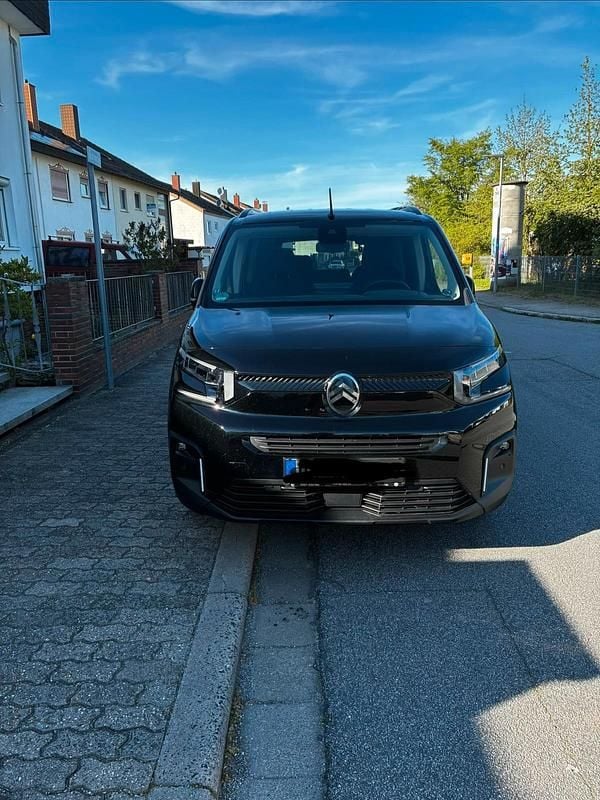 Gebraucht Citroën Berlingo 131 PS (96 kW) 2025 Schwarz Van / Kleinbus