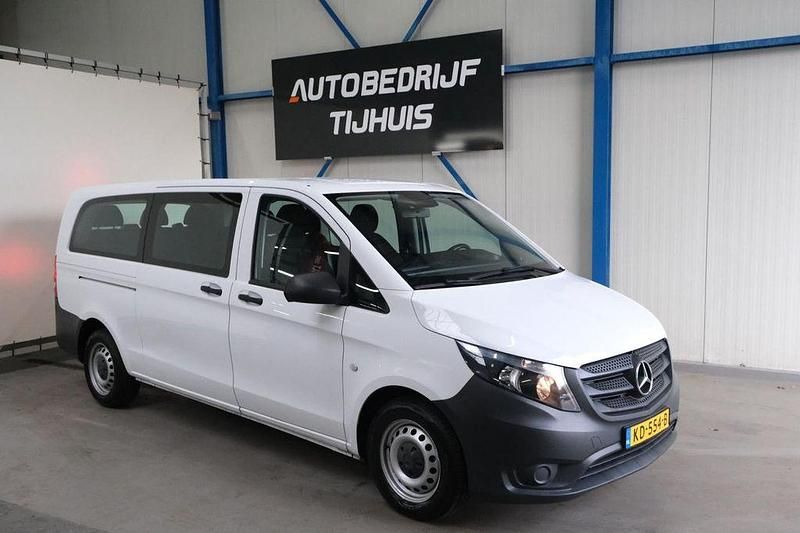 Weiß Gebraucht 2016 Mercedes Vito Van / Kleinbus | 13.915 € - Bild 1/4