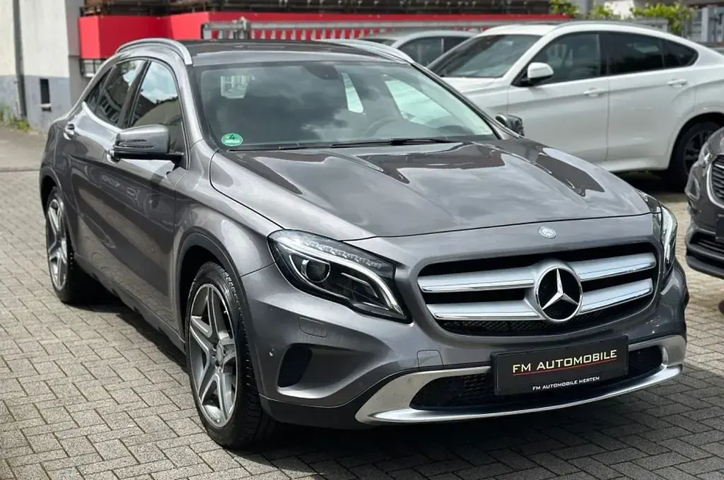 Gebraucht Mercedes GLA200 Urban 136 PS (100 kW) 2014 Grau SUV