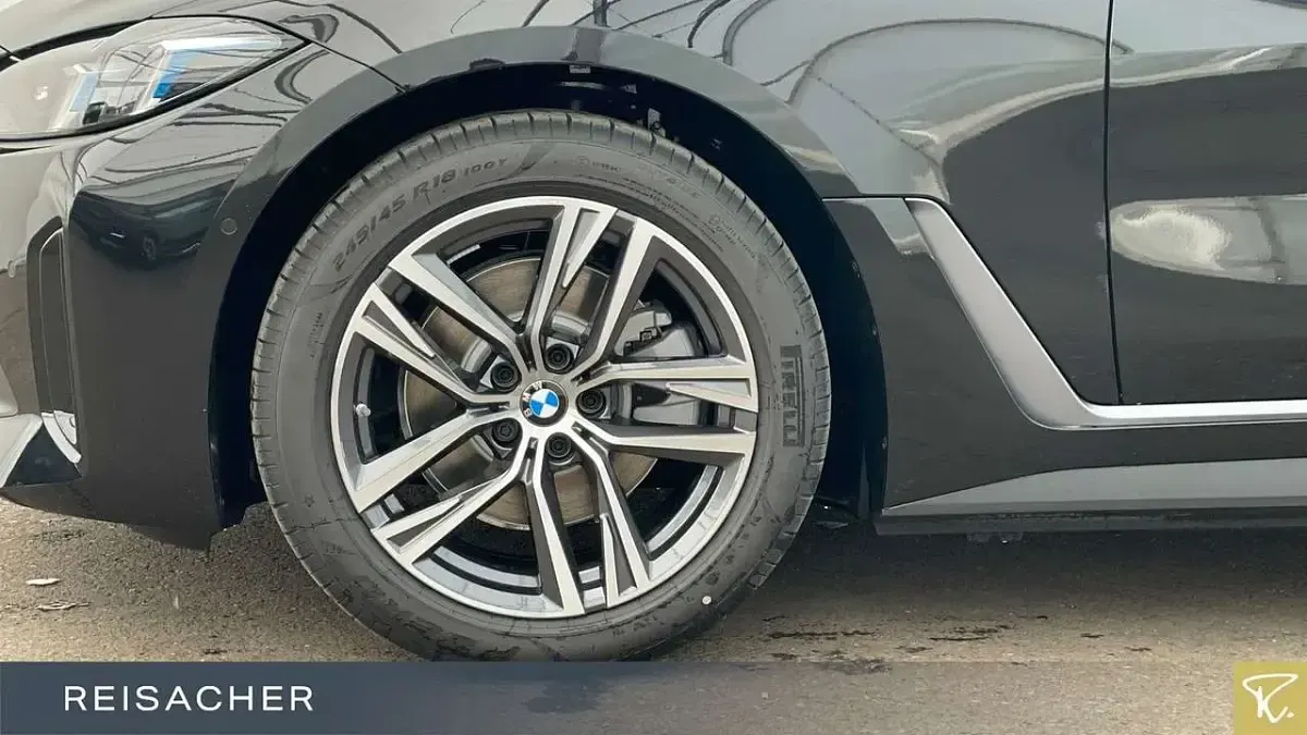 Gebraucht BMW i4 250 kW (340 PS) 2026 Saphirschwarz metallic Limousine