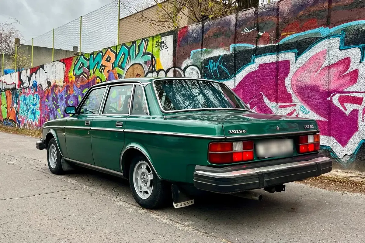 Second-hand Volvo 264 1979 Verde Berlinǎ