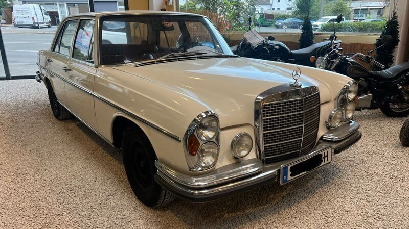 Weiß Gebraucht 1971 Mercedes 280 SE Limousine | 29.999 € - Bild 1/4
