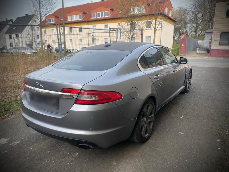 Gebraucht Jaguar XF 241 PS (177 kW) 2010 Grau Limousine