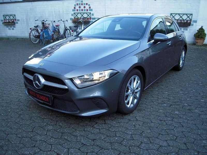 Gebraucht Mercedes A200 163 PS (119 kW) 2018 Mountaingrau  met. Kleinwagen
