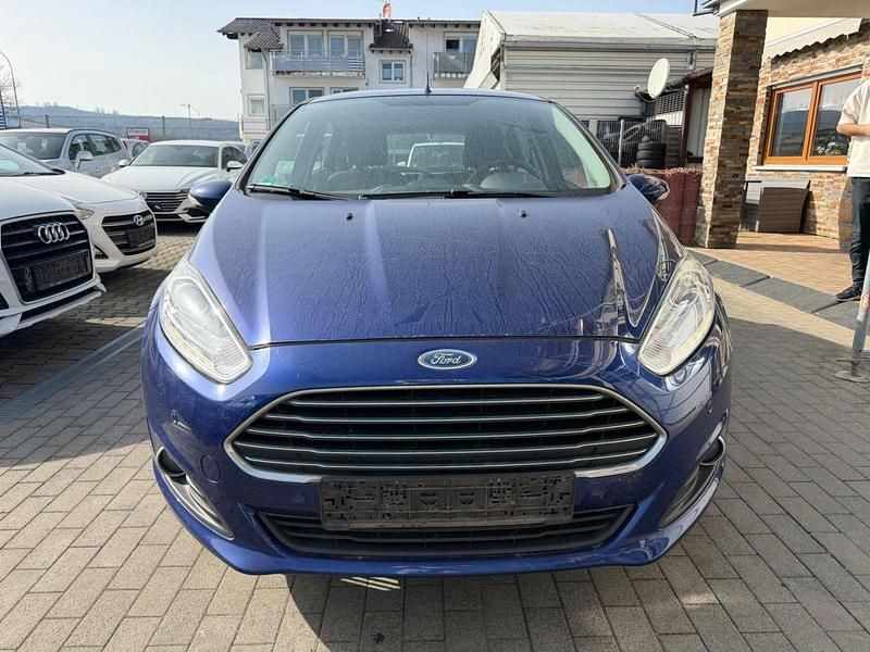Gebraucht Ford Fiesta 80 PS (58 kW) 2015 Blau Kleinwagen