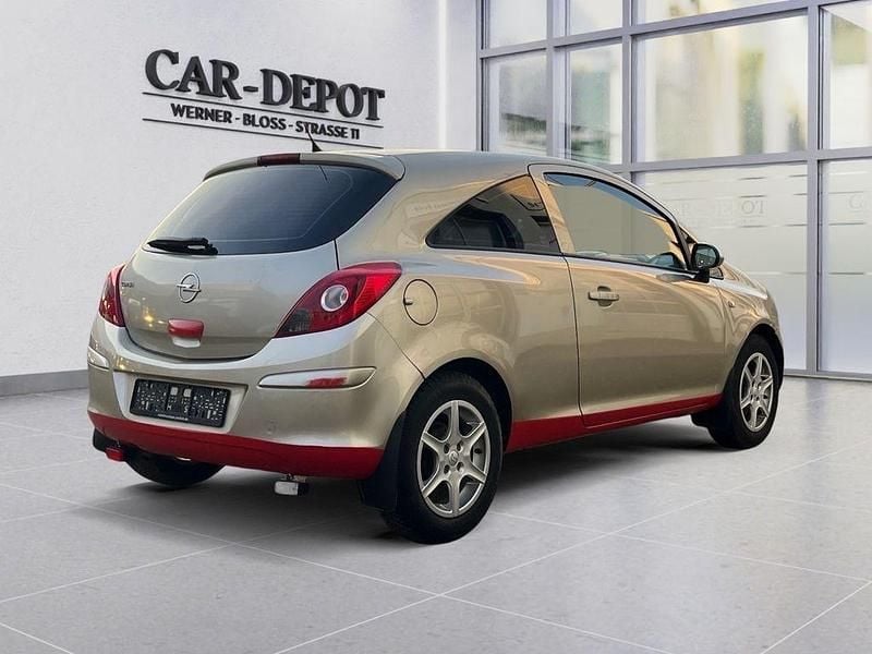 Gebraucht Opel Corsa Edition 80 PS (58 kW) 2009 Gold Kleinwagen