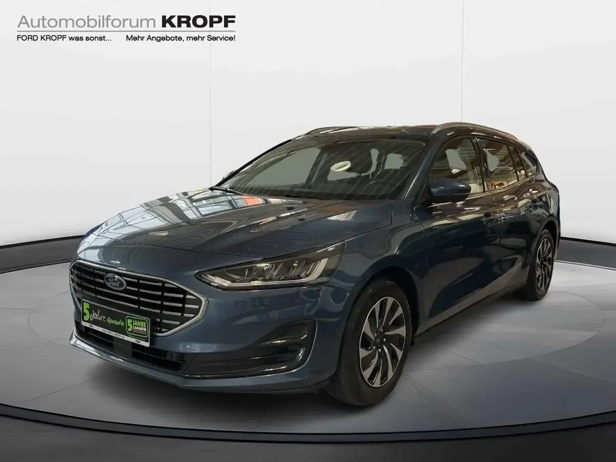 Gebraucht Ford Focus Titanium 125 PS (91 kW) 2023 Chromablau metallic Kombi