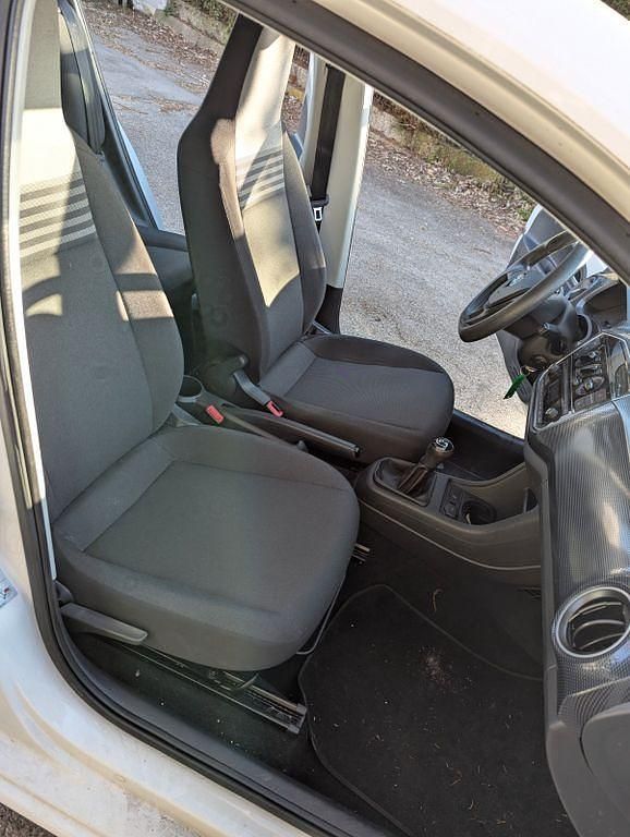 Second-hand VW up! 60 CP (44 kW) 2019 Alb Hatchback