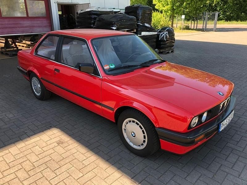 Gebraucht BMW 316 99 PS (72 kW) 1990 Rot Limousine