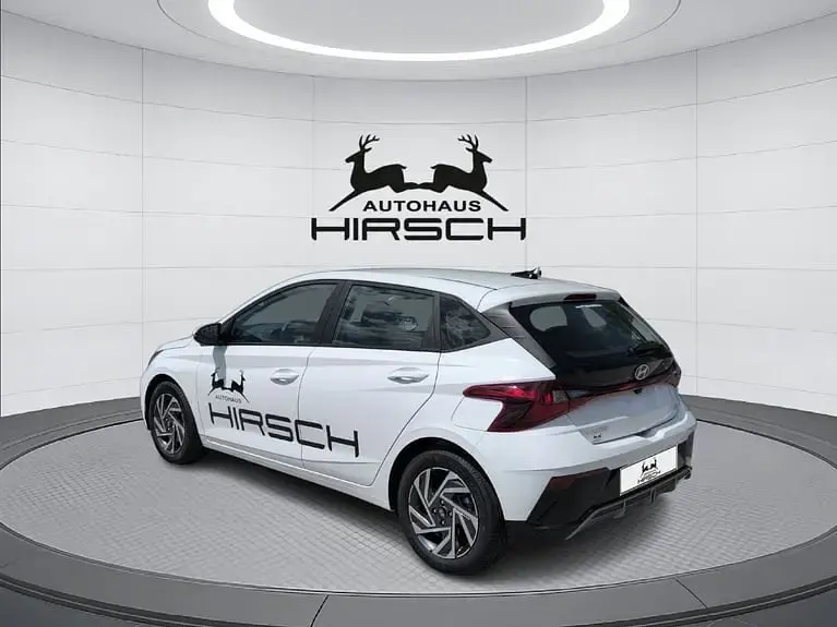 Gebraucht Hyundai i20 Trend 101 PS (74 kW) 2025 Weiß Kleinwagen
