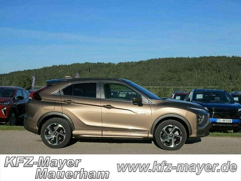 Platinum grau+ bronze braun Gebraucht 2023 Mitsubishi Eclipse Cross Select SUV | 29.800 € (Etwas zu teuer) - Bild 1/4