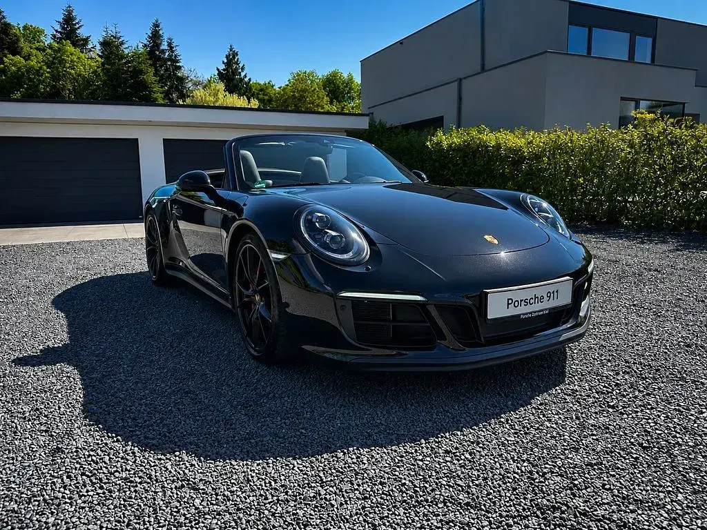 Begagnad Porsche 991 450 HK (330 kW) 2017 Svart Cab