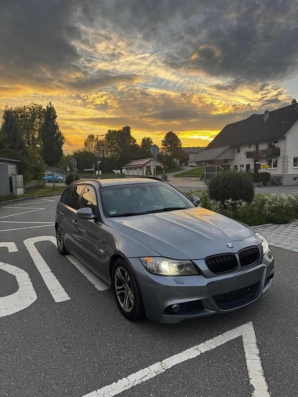 Gebraucht 2011 BMW 320 M Sport Kombi | 4.499 € (Superpreis) - Bild 1/4