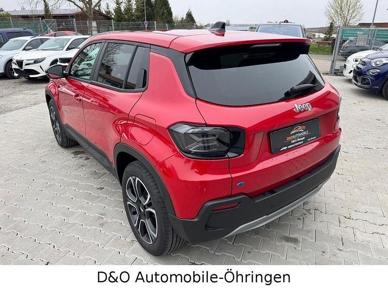 Neu Jeep Avenger EV Summit 114 kW (156 PS) 2025 Rot SUV