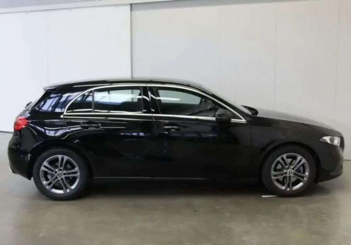 Gebraucht Mercedes A200 163 PS (119 kW) 2018 Schwarz Kleinwagen