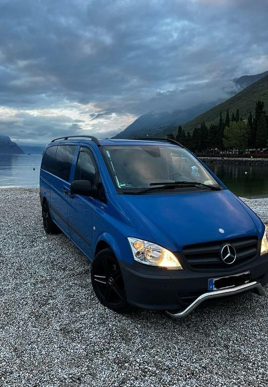 Blau Gebraucht 2014 Mercedes Vito Van / Kleinbus | 20.900 € - Bild 1/4