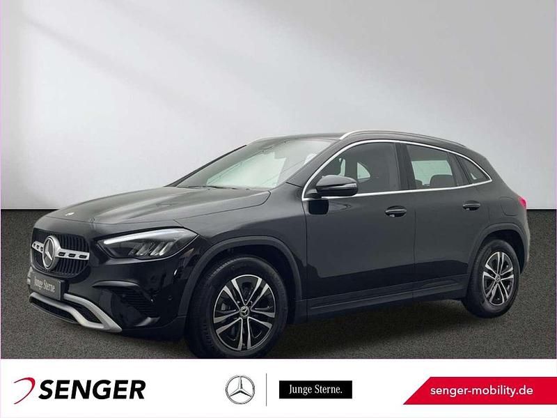 Gebraucht Mercedes GLA200 163 PS (119 kW) 2024 Schwarz SUV
