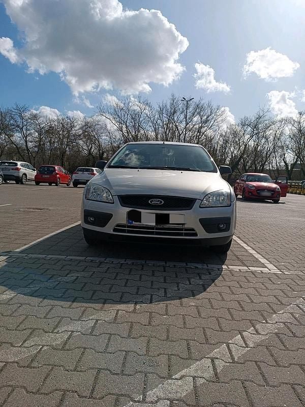 Gebraucht Ford Focus 101 PS (74 kW) 2005 Silber Kombi