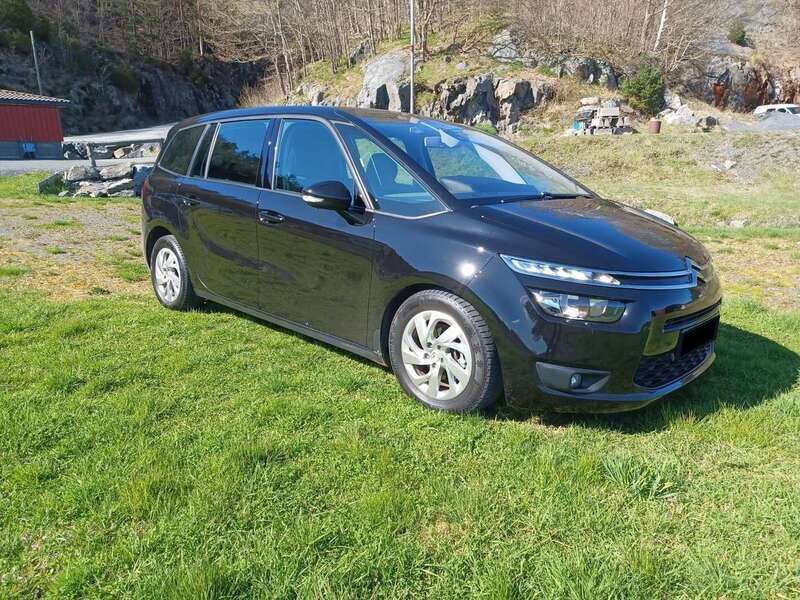 Schwarz Gebraucht 2013 Citroën Grand C4 Picasso Attraction Van / Kleinbus | 6.490 € (Fairer Preis) - Bild 1/4