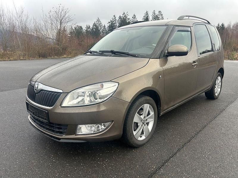 Braun Gebraucht 2014 Skoda Roomster Ambition Van / Kleinbus | 5.980 € (Fairer Preis) - Bild 1/4