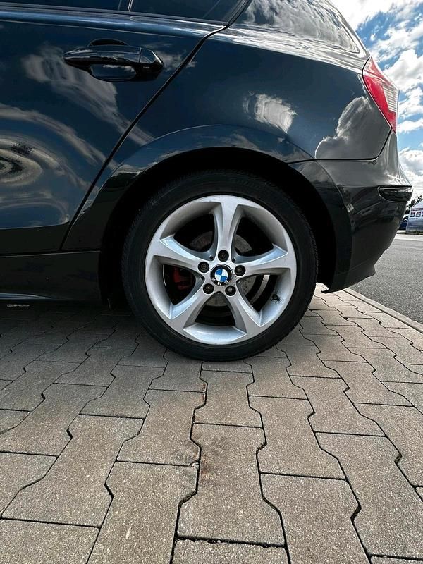 Gebraucht 2005 BMW 118 Kleinwagen | 2.999 € - Bild 1/4