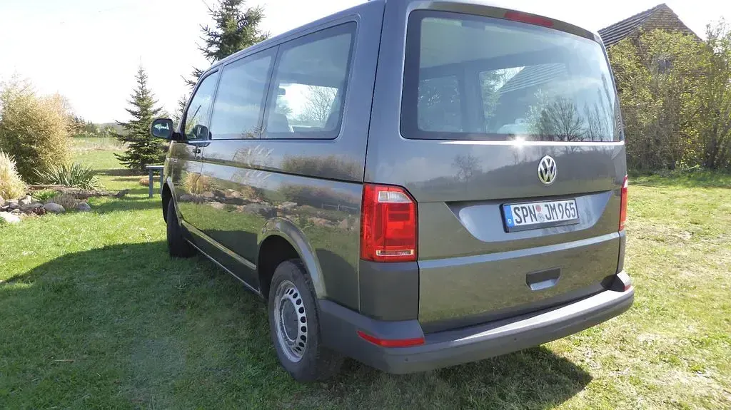 Gebraucht VW T6 102 PS (75 kW) 2017 Grau Van