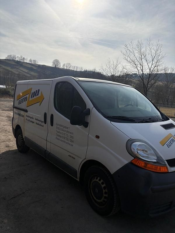 Gebraucht Renault Trafic 145 PS (106 kW) 2007 Weiß Van / Kleinbus