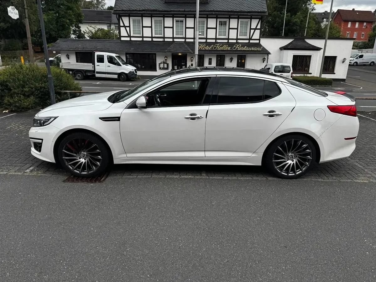 Gebraucht Kia Optima 136 PS (100 kW) 2015 Weiß Limousine