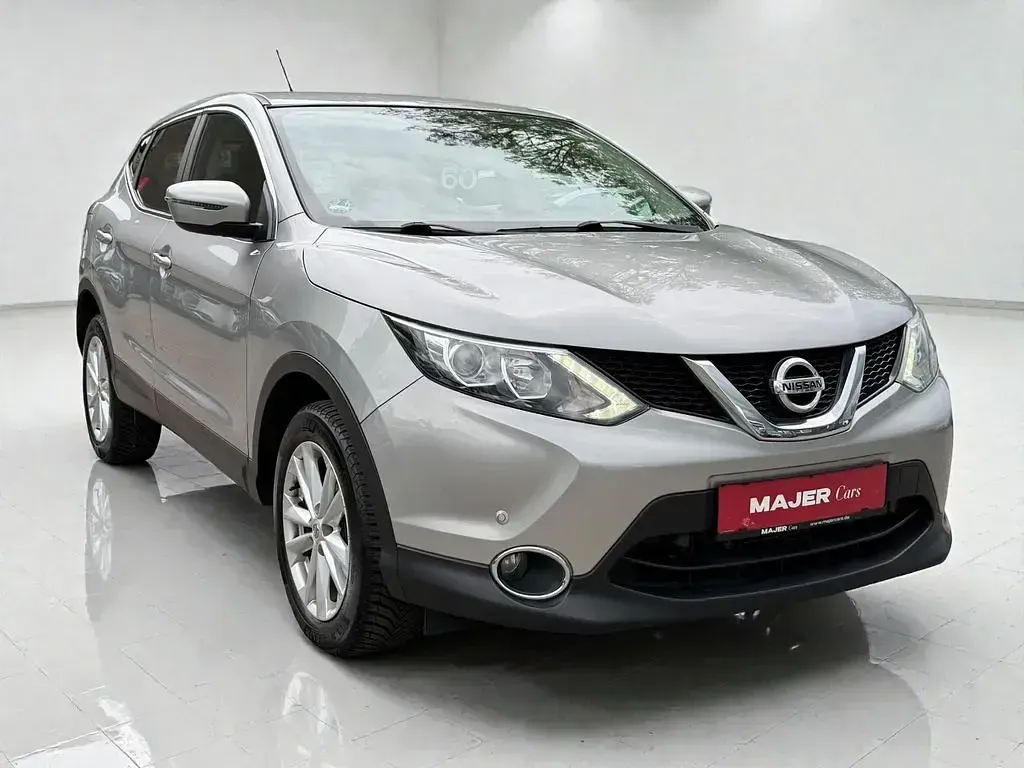 Gebraucht Nissan Qashqai Acenta 116 PS (85 kW) 2017 Silber SUV