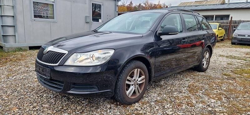 Gebraucht Skoda Octavia 122 PS (89 kW) 2011 Schwarz Kombi
