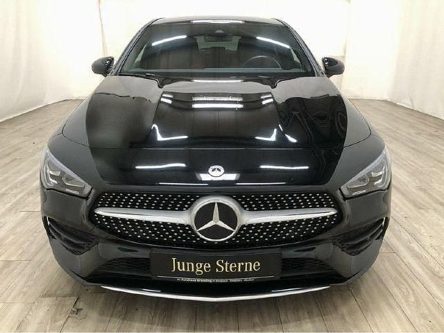 Gebraucht 2021 Mercedes CLA220 Shooting Brake Kombi | 27.694 € (Guter Preis) - Bild 1/4