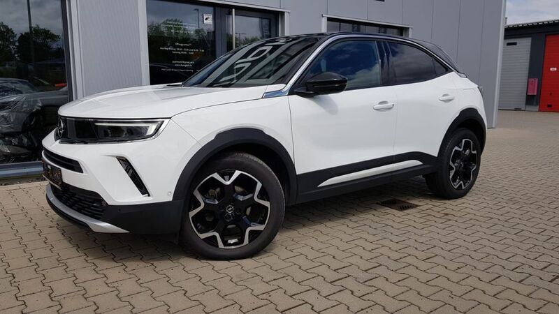 Jade weiss/arktis weiss Gebraucht 2023 Opel Mokka Ultimate SUV | 19.500 € (Fairer Preis) - Bild 1/4