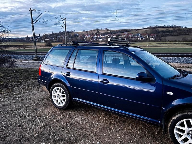 Gebraucht VW Golf IV 131 PS (96 kW) 2003 Blau Kombi