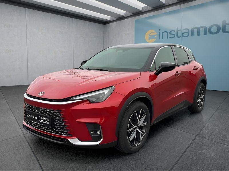 Rot Neu 2025 Lexus LBX SUV | 40.949 € - Bild 1/4