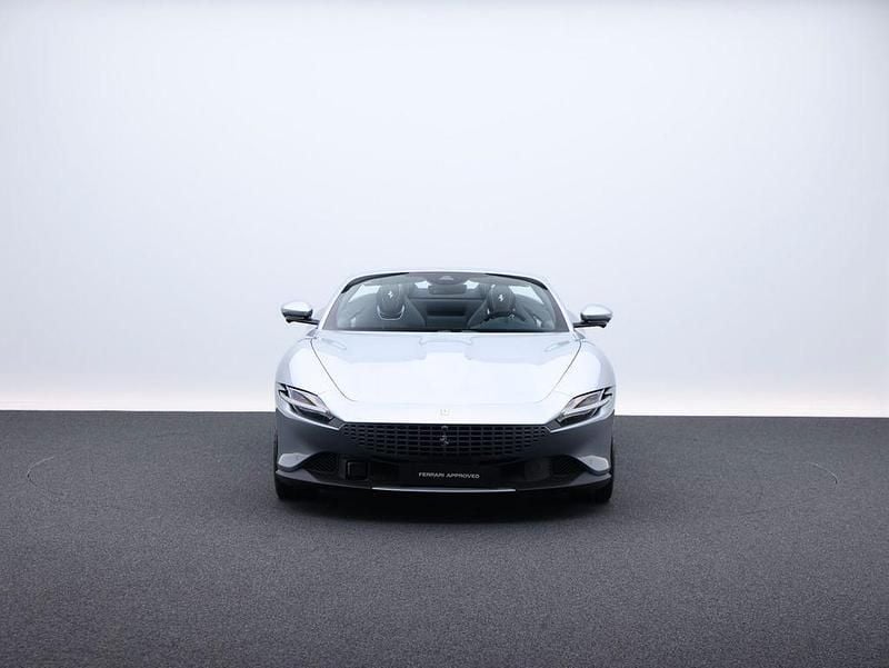 Second-hand Ferrari Roma 620 CP (456 kW) 2025 Gri Cabrio