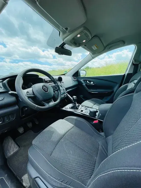 Gebraucht Renault Kadjar Life 131 PS (96 kW) 2016 Weiß SUV