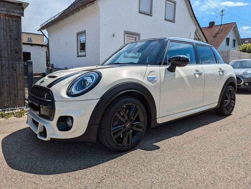 Weiß Gebraucht 2021 Mini John Cooper Works Kleinwagen | 23.490 € (Guter Preis) - Bild 1/4