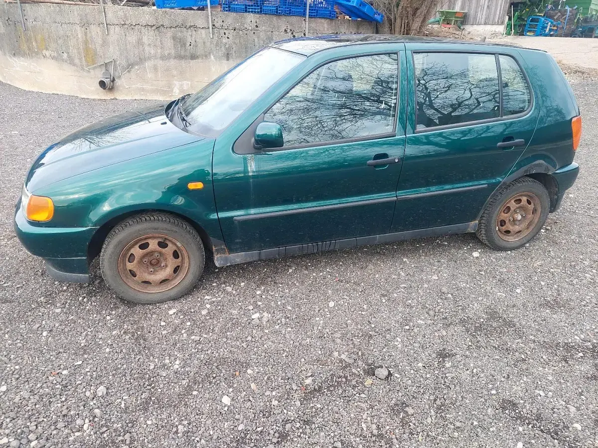 Gebraucht VW Polo 60 PS (44 kW) 1996 Grün Kleinwagen