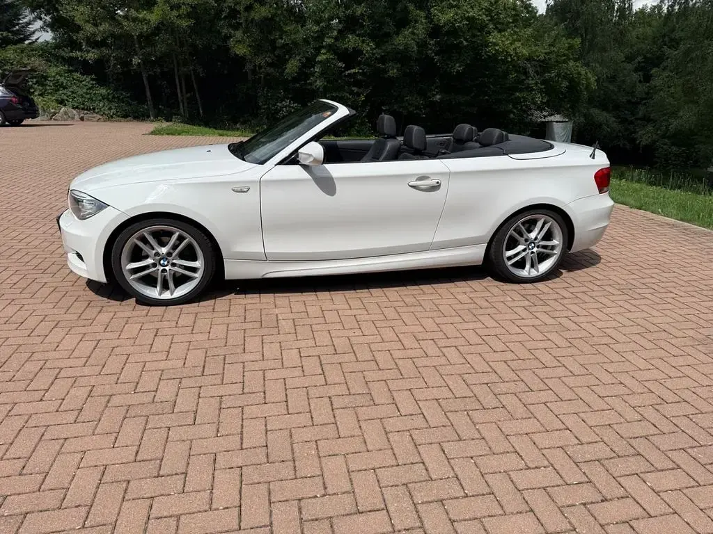 Gebraucht BMW 120 Cabriolet Performance 170 PS (125 kW) 2011 Weiß Cabrio