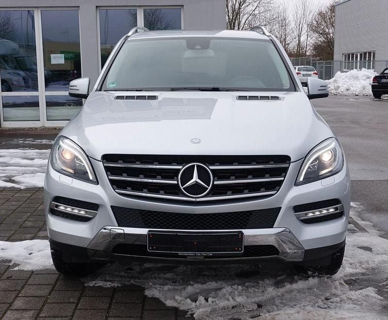 Gebraucht Mercedes ML350 258 PS (189 kW) 2013 Silber SUV