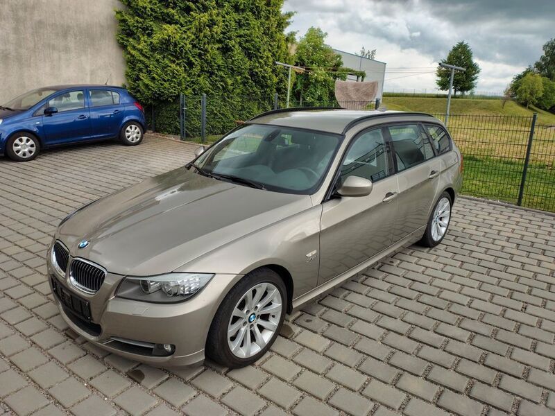 Gold Gebraucht 2012 BMW 320 Sport Line Kombi | 11.700 € (Guter Preis) - Bild 1/4