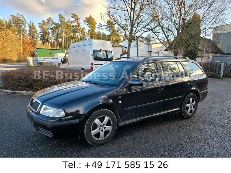 Schwarz Gebraucht 2004 Skoda Octavia Elegance Kombi | 888 € (Superpreis) - Bild 1/4
