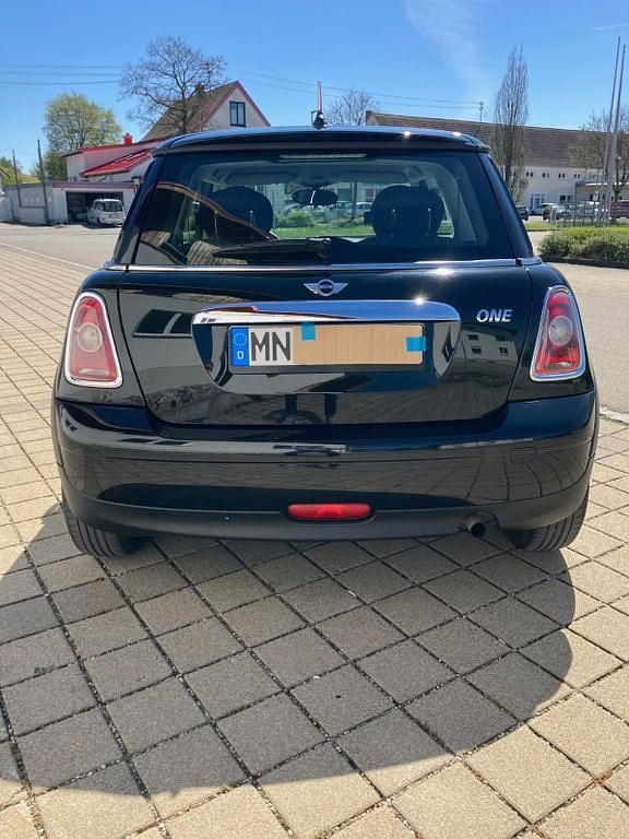 Second-hand Mini ONE 75 CP (55 kW) 2010 Negru Hatchback