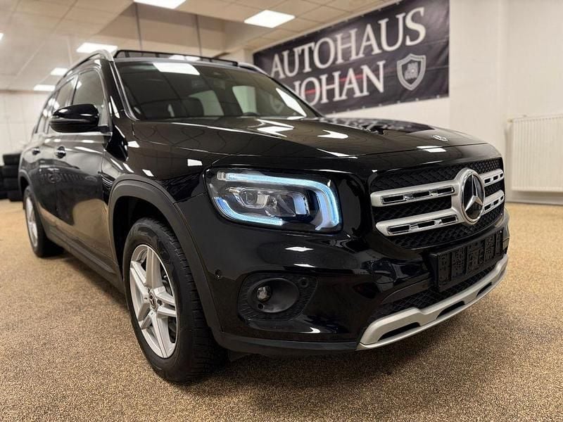 Schwarz Gebraucht 2021 Mercedes GLB200 SUV | 25.390 € (Superpreis) - Bild 1/4