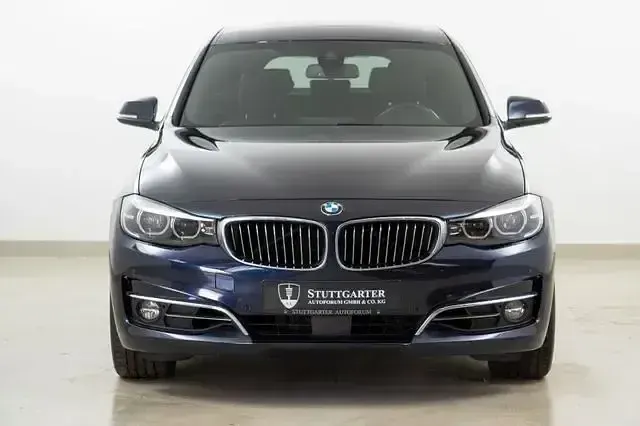 Gebraucht BMW 320 Luxury Line 184 PS (135 kW) 2019 Blau Limousine
