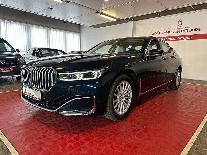 Gebraucht BMW 730 265 PS (194 kW) 2020 Imperialblau brillanteffekt Limousine