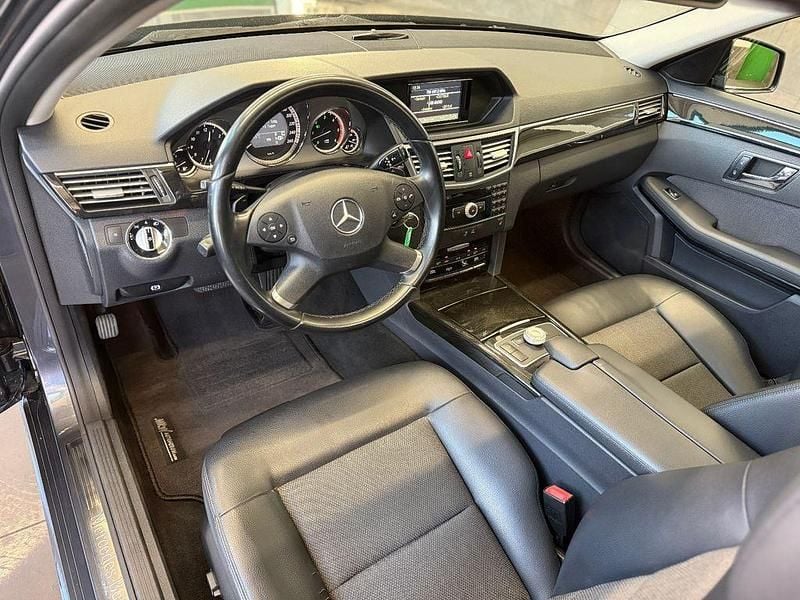 Second-hand Mercedes E350 231 CP (169 kW) 2009 Gri Berlinǎ