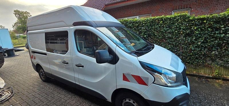 Gebraucht Renault Trafic 125 PS (91 kW) 2017 Weiß Van / Kleinbus