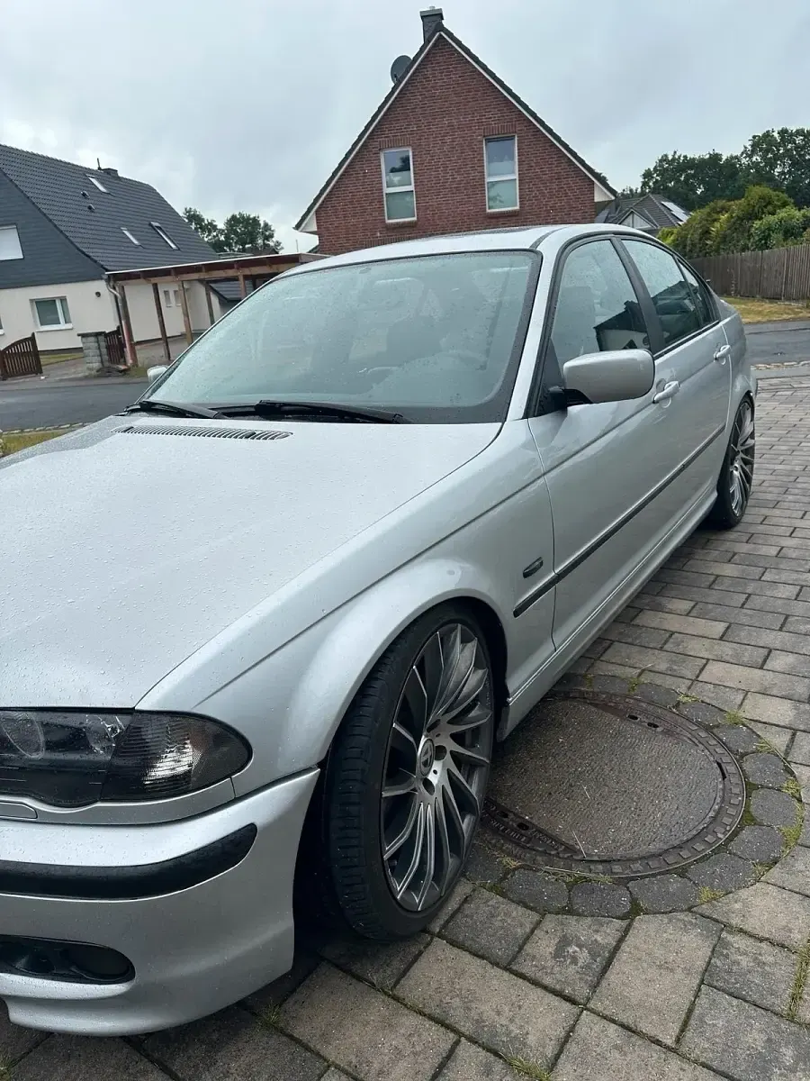 Gebraucht BMW 320 M Sport 136 PS (100 kW) 2000 Silber Limousine