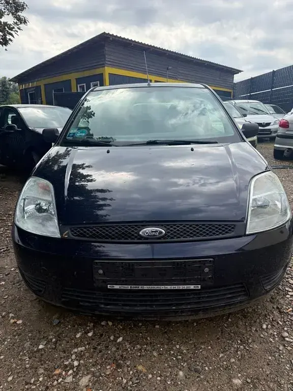 Gebraucht Ford Fiesta Trend 69 PS (50 kW) 2004 Blau Kleinwagen